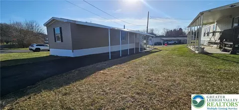 2501 Fox Rd, Bath, PA 18014 photo 2