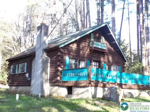 81 Henning Rd, Albrightsville, PA 18210
