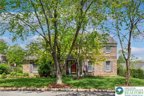 3605 Country Club Rd, Allentown, PA 18103