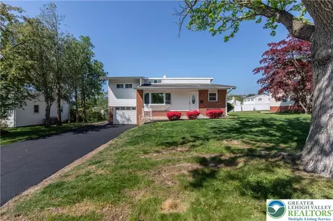 615 Launfall Rd, Plymouth Meeting, PA 19462