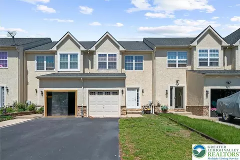 729 Cedar Ln, Norristown, PA 19401