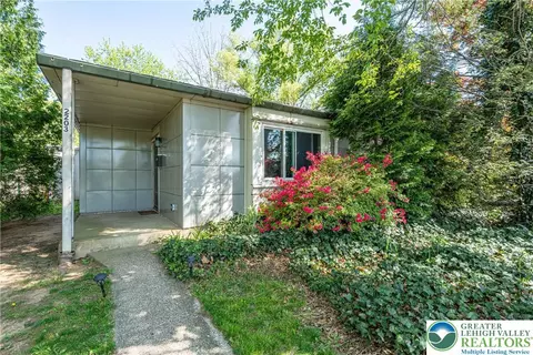 2203 W Washington St, Allentown, PA 18104