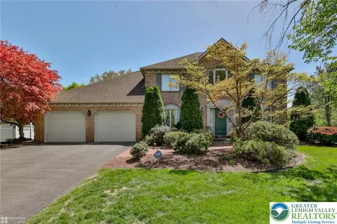 4519 Susan Dr, Bethlehem, PA 18017