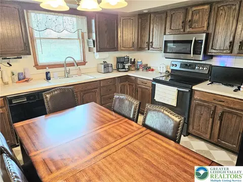 5530 Chenango Dr, Bethlehem, PA 18017 photo 7