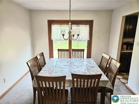 5530 Chenango Dr, Bethlehem, PA 18017 photo 13