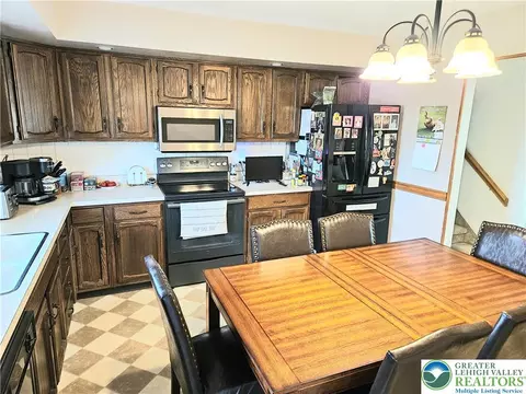 5530 Chenango Dr, Bethlehem, PA 18017 photo 8