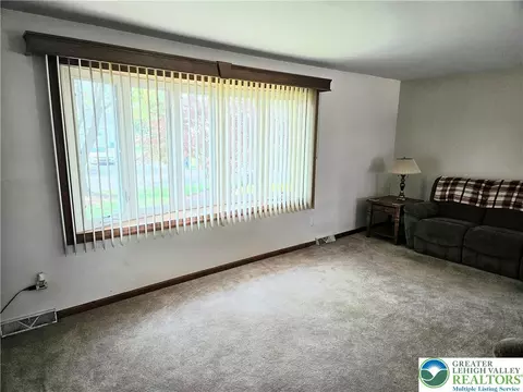 5530 Chenango Dr, Bethlehem, PA 18017 photo 11