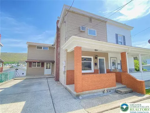 6 E Columbus Ave, Nesquehoning, PA 18240