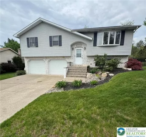 1506 Fernwood Rd, Slatington, PA 18080