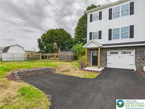 118 N 2nd St, Emmaus, PA 18049