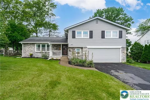 347 Barrett Rd, Emmaus, PA 18049