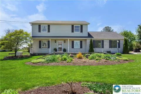 326 Colver Rd, Nazareth, PA 18064