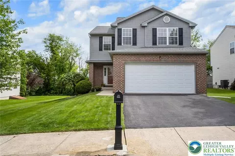 1240 Vera Dr, Forks Twp, PA 18040