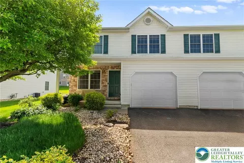 646 Walker Dr, Northampton, PA 18067