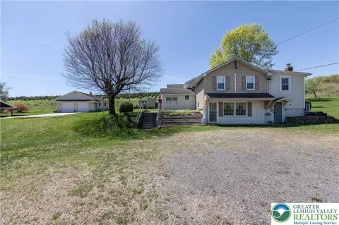 1033 Mill Rd, Lehighton, PA 18235