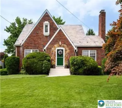 4011 Green Pond Rd, Palmer Township, PA 18045