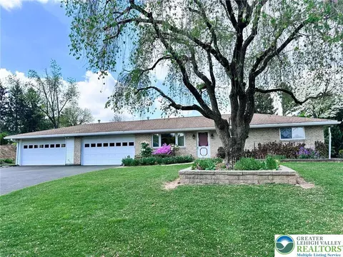 1420 Leicester Pl, Allentown, PA 18104