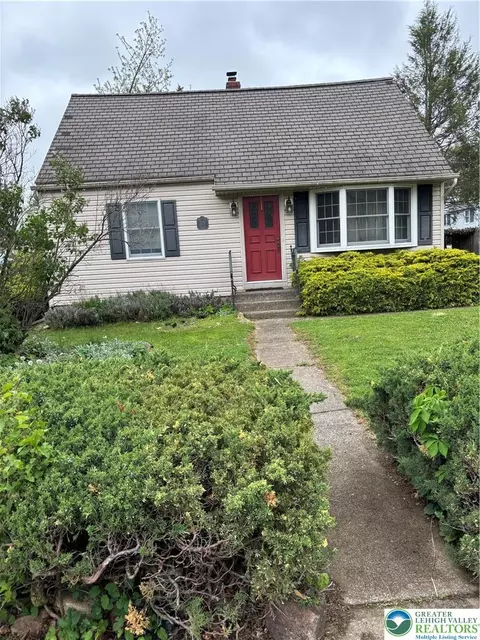 517 Henry St, Hellertown, PA 18055
