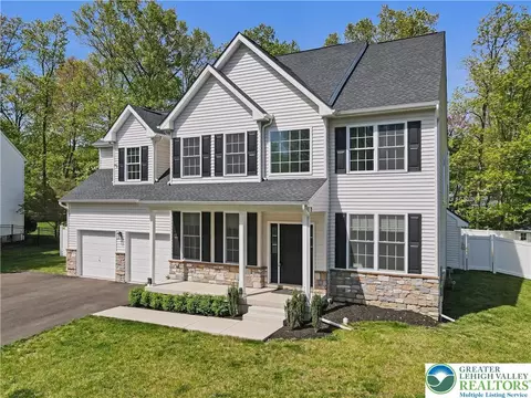 105 Woodbridge Ct, Sellersville, PA 18960