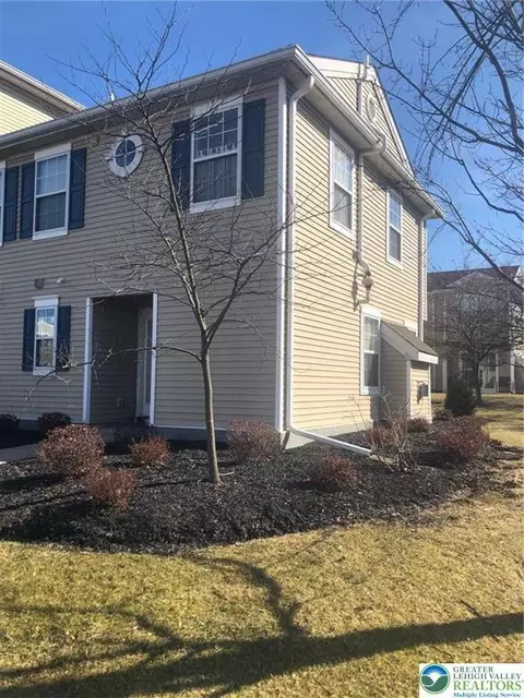 924 Nittany Ct, Allentown, PA 18104