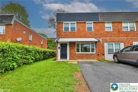 681 Dixon St, Allentown, PA 18103