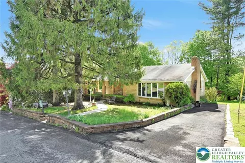 16 Lower Rd, Tamaqua, PA 18252