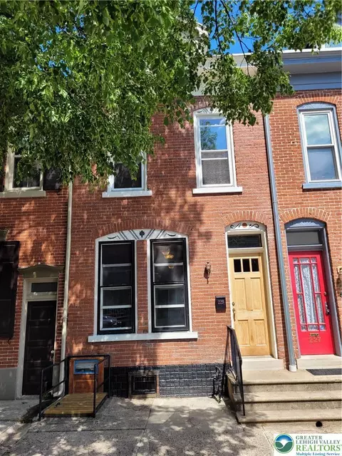 229 N 11th St, Allentown, PA 18102