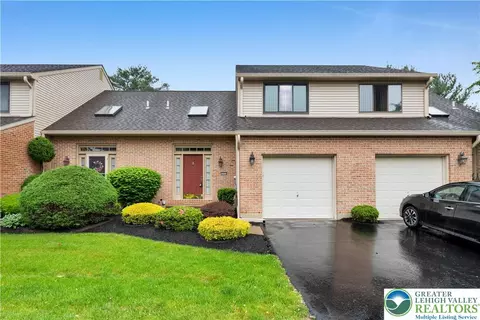 3711 Amherst Ct, Bethlehem, PA 18020