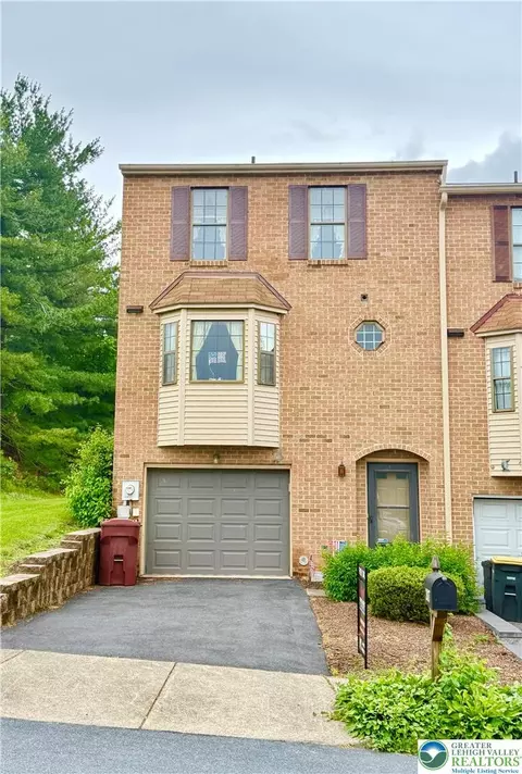 2027 Orchard Dr, Fullerton, PA 18052