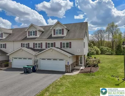 127 Sciota Garden Rd, Sciota, PA 18354 photo 3