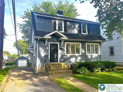 1628 Cloverleaf St, Bethlehem, PA 18017