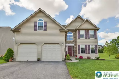 1590 Abigail Ln, Allentown, PA 18104