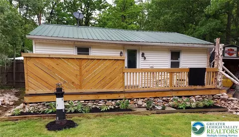 999 Glass St, Pen Argyl, PA 18072