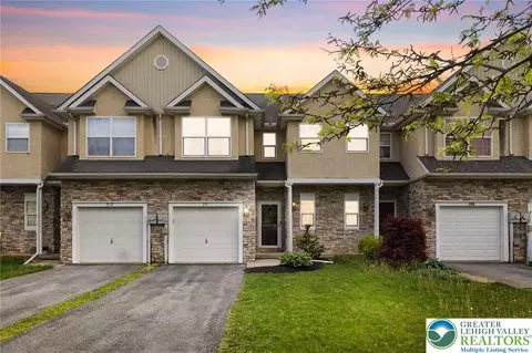 295 Maple Ct, Alburtis, PA 18011