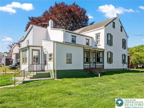 204 S Kemp St, Mertztown, PA 19539