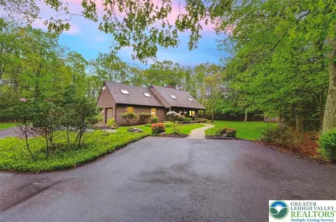190 Robbins Ln, Saylorsburg, PA 18353