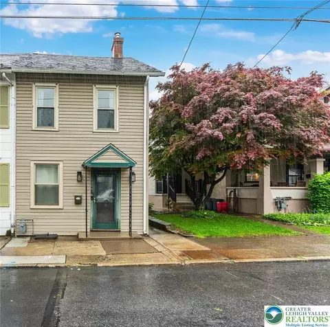 754 3rd St, Catasauqua, PA 18032