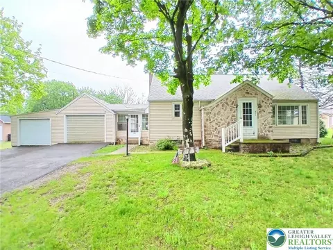 771 E Lizard Creek Rd, Lehighton, PA 18235
