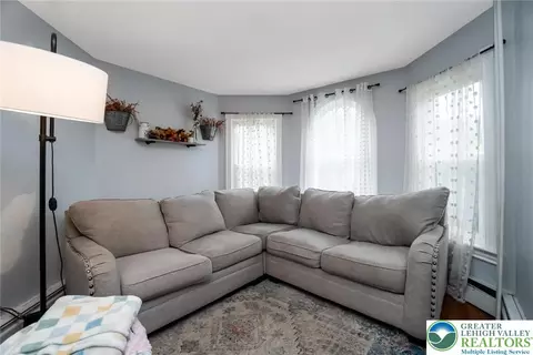 707 Alpha Rd, Wind Gap, PA 18091 photo 5
