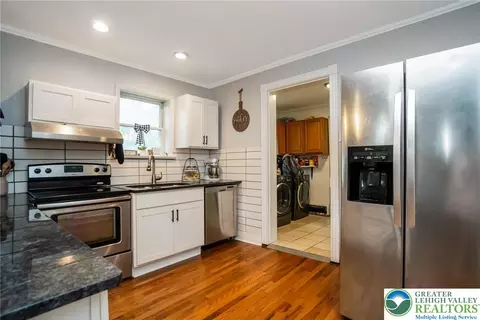 707 Alpha Rd, Wind Gap, PA 18091 photo 12