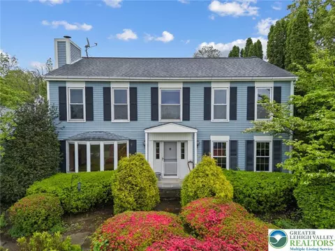 2700 Redington Rd, Hellertown, PA 18055