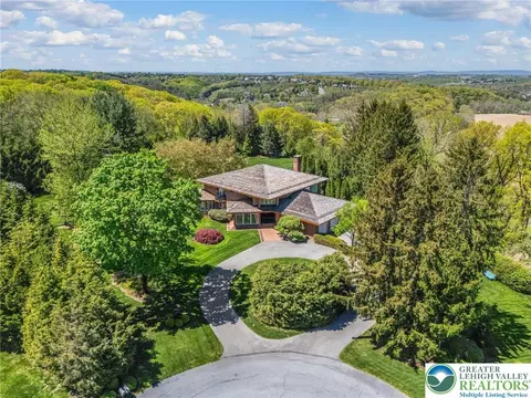 2342 Bobby Ct, Orefield, PA 18069