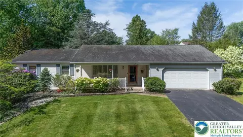 29 Audubon St, Palmer Township, PA 18045