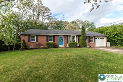 250 Hill Ave, Horsham, PA 19044