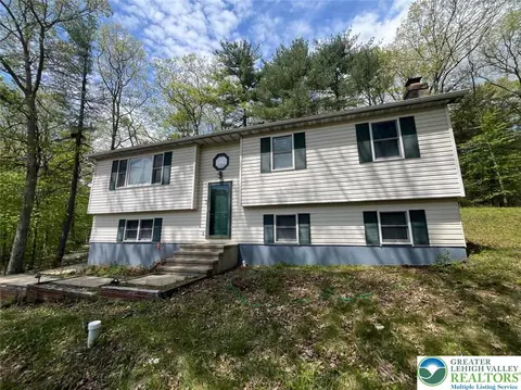2637 Fernwood Ave, Bartonsville, PA 18321