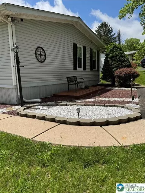 18 Springridge Rd, Bath, PA 18014 photo 4