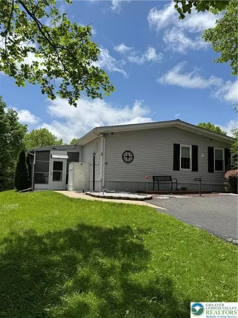 18 Springridge Rd, Bath, PA 18014 photo 3