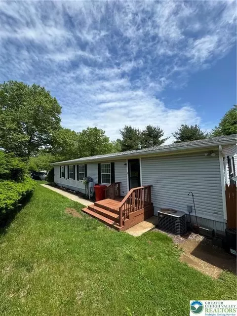 18 Springridge Rd, Bath, PA 18014 photo 6