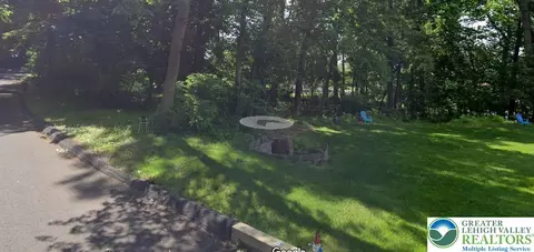 219 E Mountain Dr, Allentown City, PA 18103