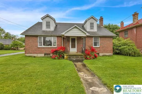 36 Old Bowers Rd, Mertztown, PA 19539